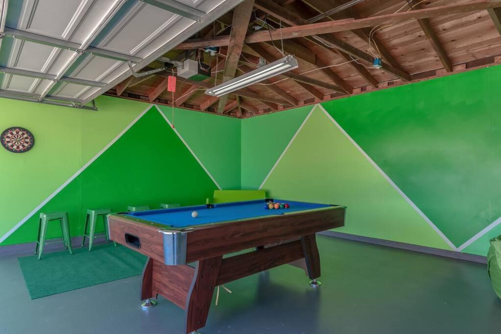 The Pink Cactus - Desert Retreat - Luxe Pool, Golf & Game Room Indio Eksteriør billede