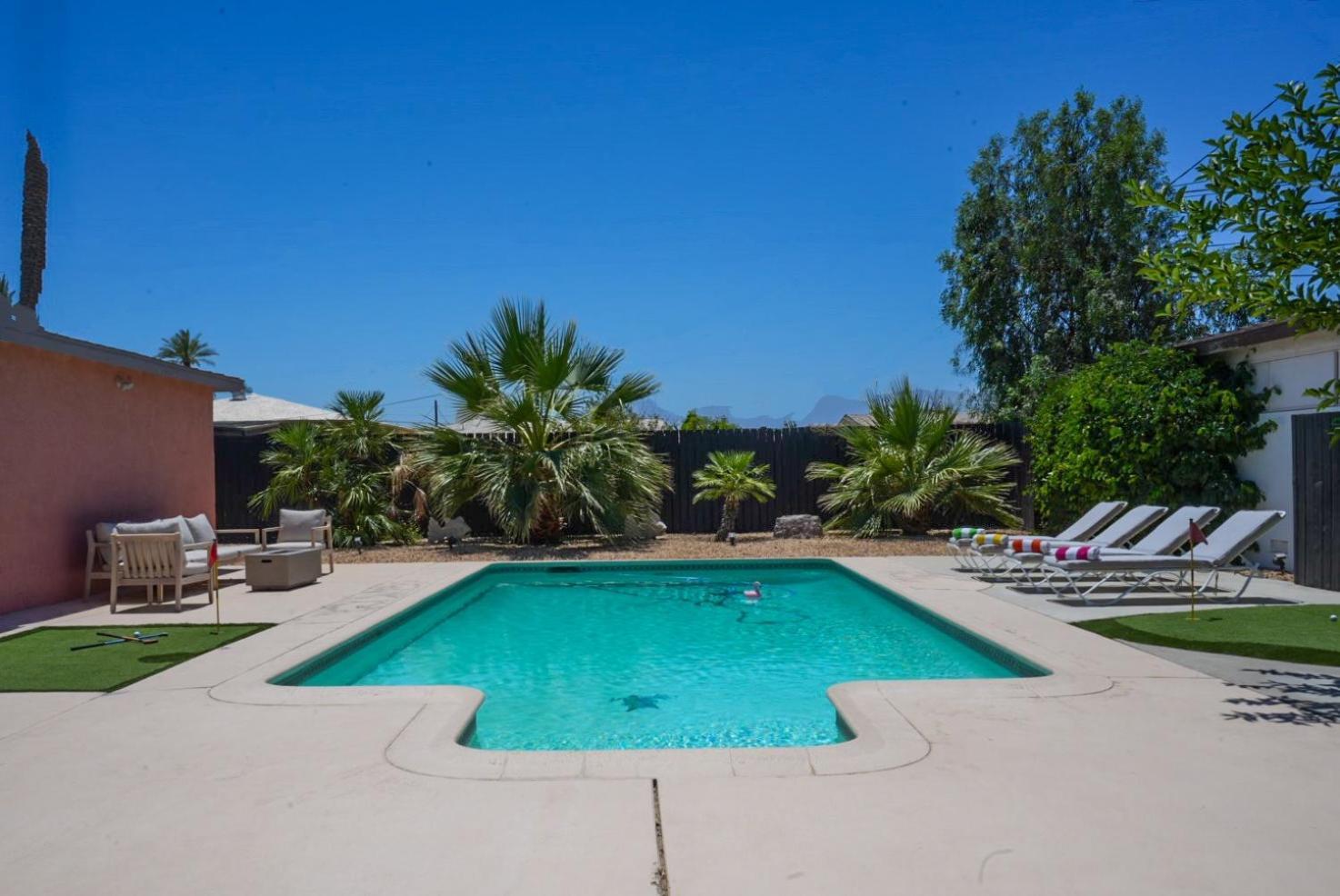 The Pink Cactus - Desert Retreat - Luxe Pool, Golf & Game Room Indio Eksteriør billede